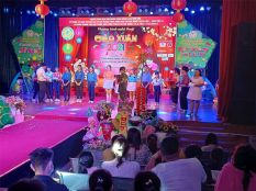 cong-ty-youth-talent-gay-quy-cay-mua-xuan-2021-cham-lo-cho-tre-em-co-hoan-canh-kho-khan-nha-thieu-nhi-tinh-binh-duong-03.jpg