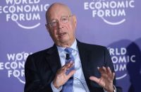 Nhà sáng lập, Chủ tịch điều hành WEF: "Cách mạng 4.0 không phải là nút bấm để biến mọi thứ thay đổi trong phút chốc"
